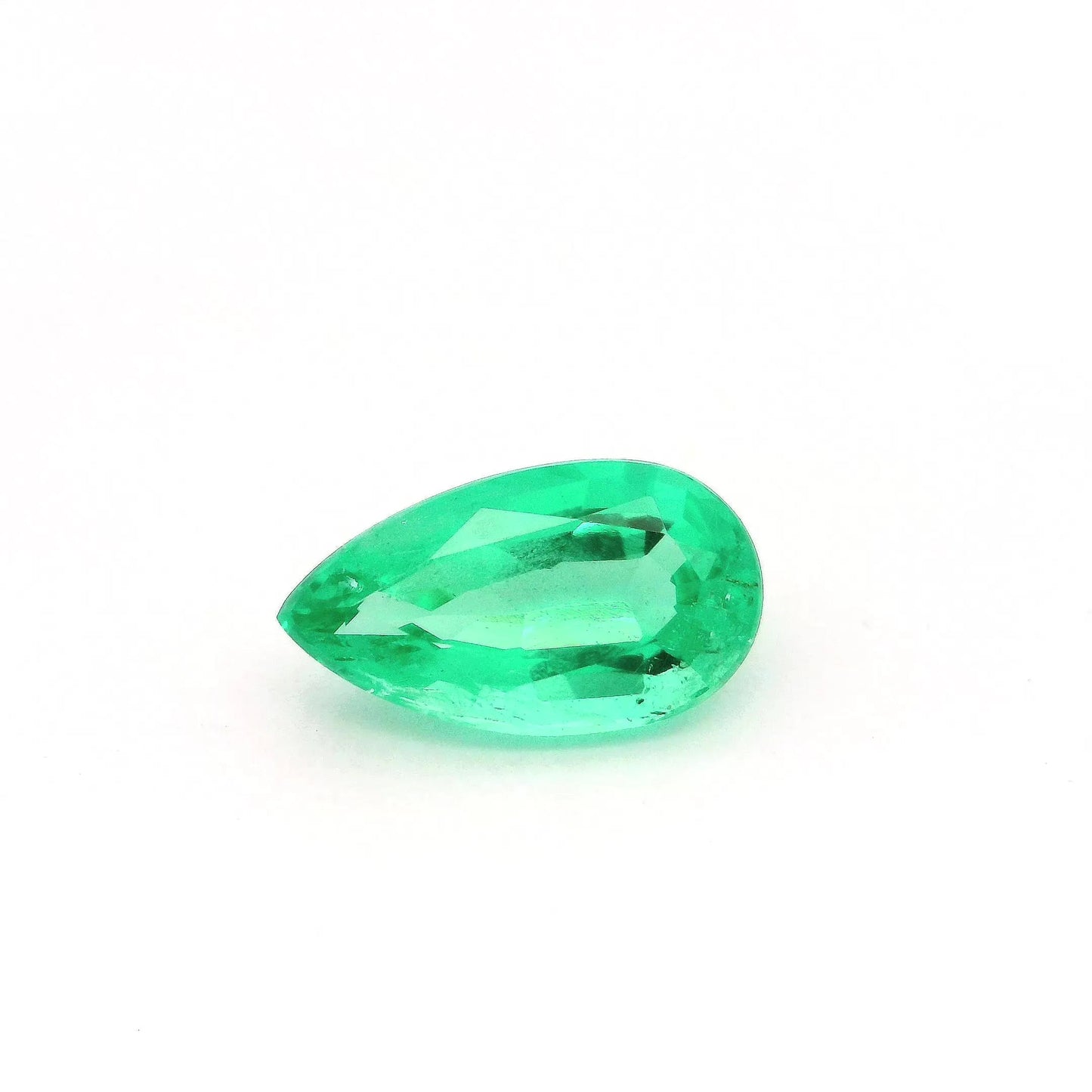 2.00ct pear natural emerald (colour green, clarity eye clean, cut faceted) ag & co jewellery