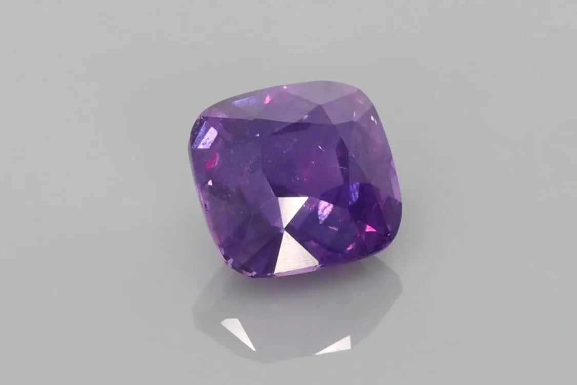 3.05ct other natural sapphire (colour bicolor, clarity slightly included, cut faceted) ag & co jewellery