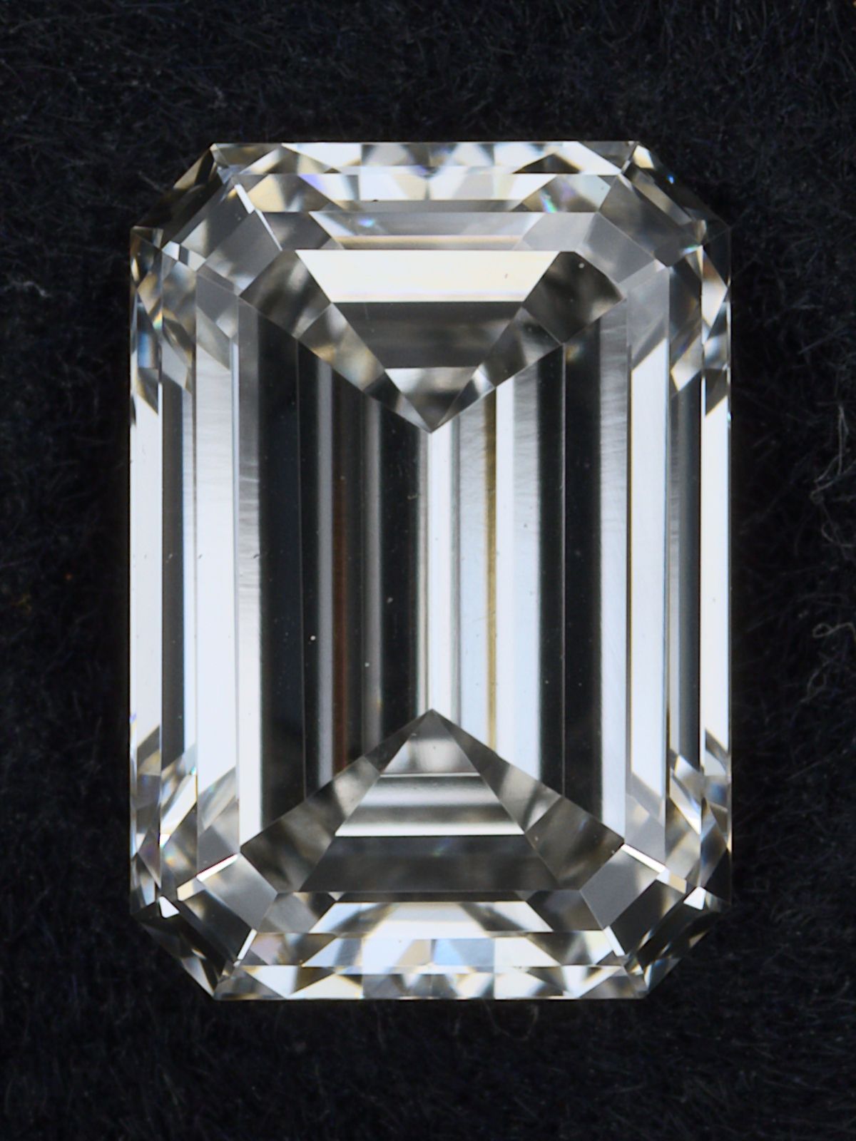 0.70 Carat J-VS1 Emerald Lab Diamond AG & CO Jewellery