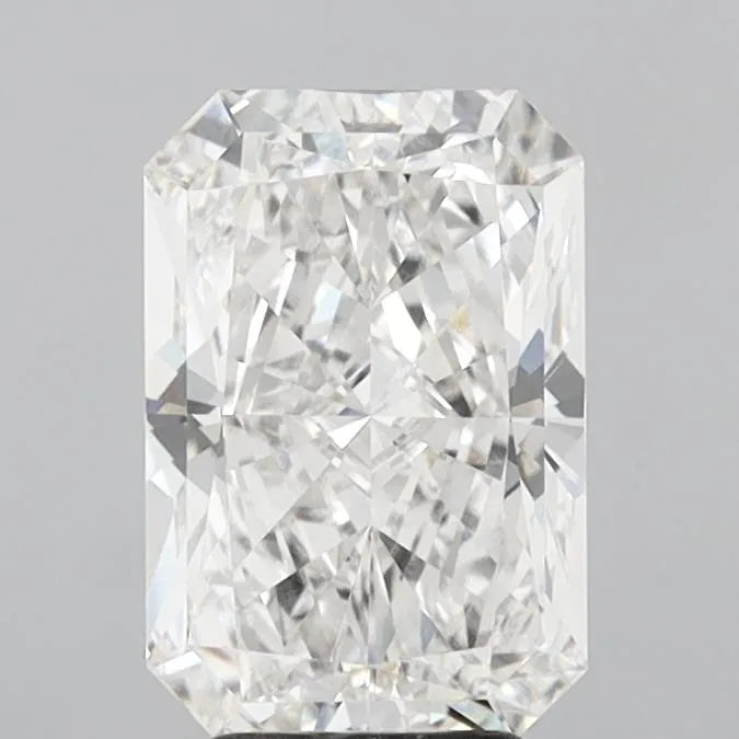 4.00ct Radiant Lab Grown Diamond (Colour F, Clarity VVS2, IGI Certified) AG & CO Jewellery