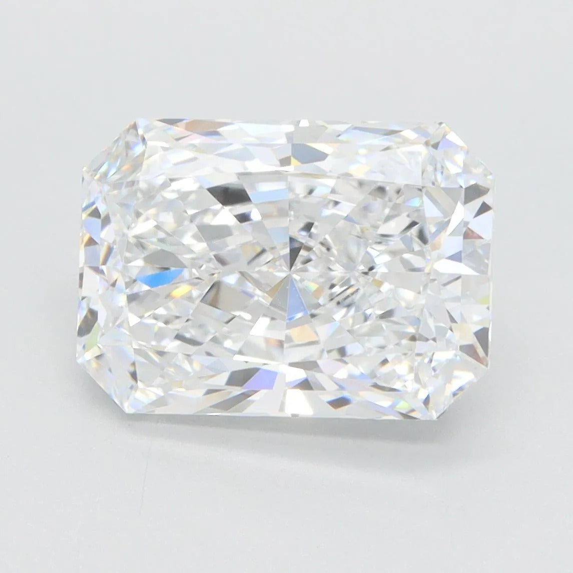 2.50ct Radiant Lab Grown Diamond (Colour E, Clarity VVS1, IGI Certified) AG & CO Jewellery
