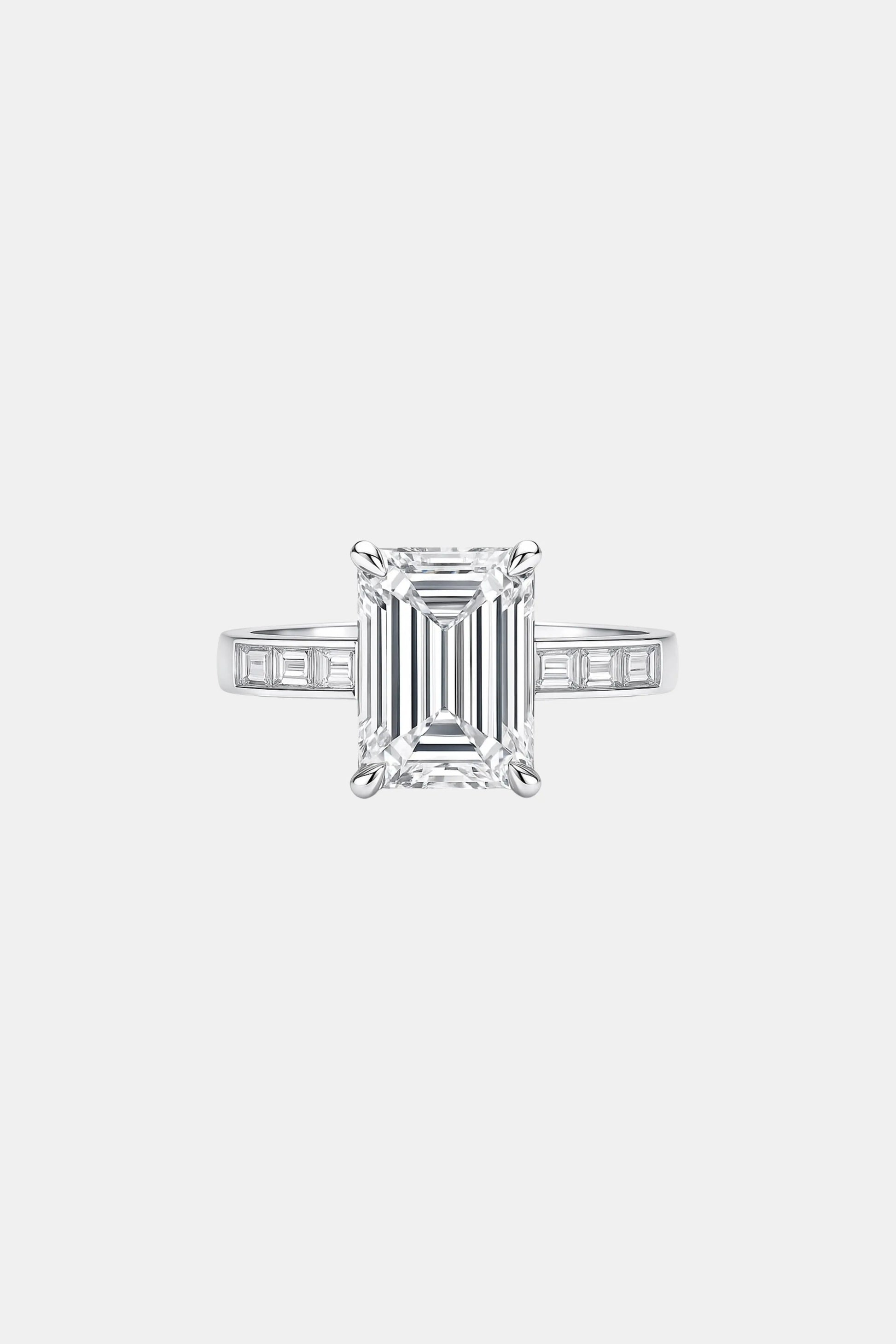 PENELOPE - Solitaire with Emerald Channel Band AG & CO Jewellery