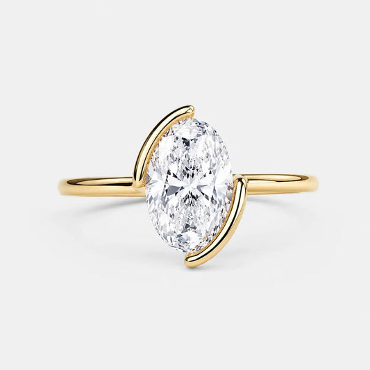 VÉRA — Asymmetric Half Bezel Solitaire AG & CO Jewellery